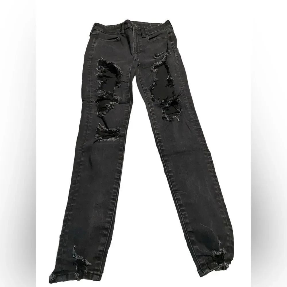 American Eagle outfitter size 6 holey jeans excellent condition see pics